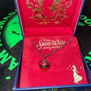 Disney X RockLove SNOW
WHITE Poison Apple
Necklace for Sale ❤️‍🔥